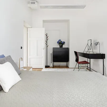 Apartmán Center, 125 M2, 3 Bedroom Sea & Old Town View *