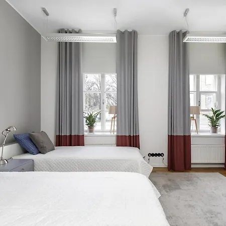 Center, 125 M2, 3 Bedroom Sea & Old Town View شقة