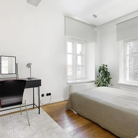 Center, 125 M2, 3 Bedroom Sea & Old Town View
